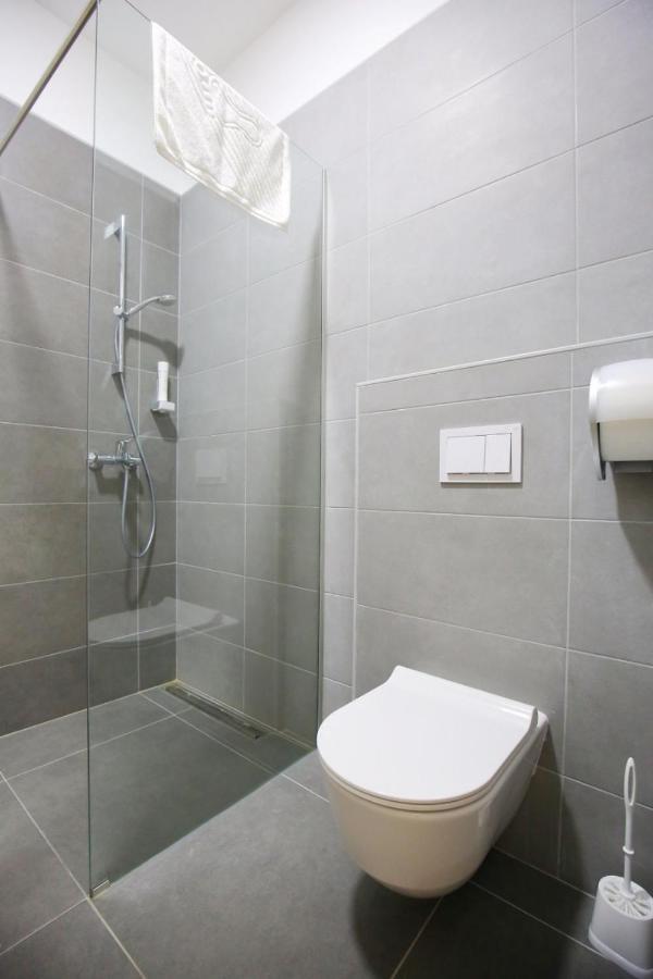Luce Apartma *